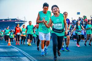 BIB: 52500
                            <button type="button" onclick="openModal(10562038)" class="btn btn-primary btn-sm float-right btn-popup" data-toggle="modal" data-target=".modal-high-quality">
                        <i class="fas fa-shopping-cart"></i> Add to Cart
                    </button>
                                            <button type="button" onclick="isThisMe(10562038, true)" class="btn btn-success btn-sm float-right btn-popup btn-isme hidden" data-toggle="tooltip" data-placement="bottom" title="นี่คือรูปของคุณใช่ไหม คลิกที่นี่เพื่อเอาเข้าอัลบั้ม">
                        <i class="fas fa-plus"></i> Add to album
                    </button>
                    <button type="button" onclick="isThisMe(10562038, false)" class="btn btn-warning btn-sm float-right btn-popup btn-isnotme hidden">
                        <i class="fas fa-ban"></i> Remove from album
                    </button>