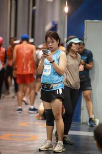 BIB: 407
                            <button type="button" onclick="openModal(12583134)" class="btn btn-primary btn-sm float-right btn-popup" data-toggle="modal" data-target=".modal-high-quality">
                        <i class="fas fa-shopping-cart"></i> Add to Cart
                    </button>
                                            <button type="button" onclick="isThisMe(12583134, true)" class="btn btn-success btn-sm float-right btn-popup btn-isme hidden" data-toggle="tooltip" data-placement="bottom" title="นี่คือรูปของคุณใช่ไหม คลิกที่นี่เพื่อเอาเข้าอัลบั้ม">
                        <i class="fas fa-plus"></i> Add to album
                    </button>
                    <button type="button" onclick="isThisMe(12583134, false)" class="btn btn-warning btn-sm float-right btn-popup btn-isnotme hidden">
                        <i class="fas fa-ban"></i> Remove from album
                    </button>