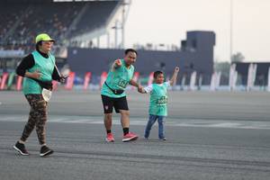 BIB: 5161, 019
                            <button type="button" onclick="openModal(10575392)" class="btn btn-primary btn-sm float-right btn-popup" data-toggle="modal" data-target=".modal-high-quality">
                        <i class="fas fa-shopping-cart"></i> Add to Cart
                    </button>
                                            <button type="button" onclick="isThisMe(10575392, true)" class="btn btn-success btn-sm float-right btn-popup btn-isme hidden" data-toggle="tooltip" data-placement="bottom" title="นี่คือรูปของคุณใช่ไหม คลิกที่นี่เพื่อเอาเข้าอัลบั้ม">
                        <i class="fas fa-plus"></i> Add to album
                    </button>
                    <button type="button" onclick="isThisMe(10575392, false)" class="btn btn-warning btn-sm float-right btn-popup btn-isnotme hidden">
                        <i class="fas fa-ban"></i> Remove from album
                    </button>