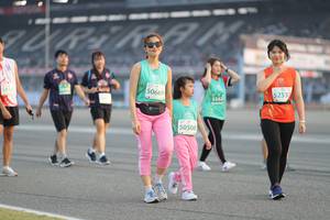 BIB: 50669, 52537, 50508
                            <button type="button" onclick="openModal(10575316)" class="btn btn-primary btn-sm float-right btn-popup" data-toggle="modal" data-target=".modal-high-quality">
                        <i class="fas fa-shopping-cart"></i> Add to Cart
                    </button>
                                            <button type="button" onclick="isThisMe(10575316, true)" class="btn btn-success btn-sm float-right btn-popup btn-isme hidden" data-toggle="tooltip" data-placement="bottom" title="นี่คือรูปของคุณใช่ไหม คลิกที่นี่เพื่อเอาเข้าอัลบั้ม">
                        <i class="fas fa-plus"></i> Add to album
                    </button>
                    <button type="button" onclick="isThisMe(10575316, false)" class="btn btn-warning btn-sm float-right btn-popup btn-isnotme hidden">
                        <i class="fas fa-ban"></i> Remove from album
                    </button>