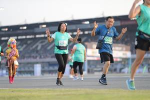 BIB: 50428, 52735
                            <button type="button" onclick="openModal(10574308)" class="btn btn-primary btn-sm float-right btn-popup" data-toggle="modal" data-target=".modal-high-quality">
                        <i class="fas fa-shopping-cart"></i> Add to Cart
                    </button>
                                            <button type="button" onclick="isThisMe(10574308, true)" class="btn btn-success btn-sm float-right btn-popup btn-isme hidden" data-toggle="tooltip" data-placement="bottom" title="นี่คือรูปของคุณใช่ไหม คลิกที่นี่เพื่อเอาเข้าอัลบั้ม">
                        <i class="fas fa-plus"></i> Add to album
                    </button>
                    <button type="button" onclick="isThisMe(10574308, false)" class="btn btn-warning btn-sm float-right btn-popup btn-isnotme hidden">
                        <i class="fas fa-ban"></i> Remove from album
                    </button>