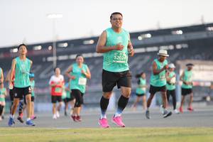 BIB: 52024
                            <button type="button" onclick="openModal(10573768)" class="btn btn-primary btn-sm float-right btn-popup" data-toggle="modal" data-target=".modal-high-quality">
                        <i class="fas fa-shopping-cart"></i> Add to Cart
                    </button>
                                            <button type="button" onclick="isThisMe(10573768, true)" class="btn btn-success btn-sm float-right btn-popup btn-isme hidden" data-toggle="tooltip" data-placement="bottom" title="นี่คือรูปของคุณใช่ไหม คลิกที่นี่เพื่อเอาเข้าอัลบั้ม">
                        <i class="fas fa-plus"></i> Add to album
                    </button>
                    <button type="button" onclick="isThisMe(10573768, false)" class="btn btn-warning btn-sm float-right btn-popup btn-isnotme hidden">
                        <i class="fas fa-ban"></i> Remove from album
                    </button>