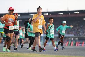 BIB: 5258, 53105, 52223, 52359
                            <button type="button" onclick="openModal(10574130)" class="btn btn-primary btn-sm float-right btn-popup" data-toggle="modal" data-target=".modal-high-quality">
                        <i class="fas fa-shopping-cart"></i> Add to Cart
                    </button>
                                            <button type="button" onclick="isThisMe(10574130, true)" class="btn btn-success btn-sm float-right btn-popup btn-isme hidden" data-toggle="tooltip" data-placement="bottom" title="นี่คือรูปของคุณใช่ไหม คลิกที่นี่เพื่อเอาเข้าอัลบั้ม">
                        <i class="fas fa-plus"></i> Add to album
                    </button>
                    <button type="button" onclick="isThisMe(10574130, false)" class="btn btn-warning btn-sm float-right btn-popup btn-isnotme hidden">
                        <i class="fas fa-ban"></i> Remove from album
                    </button>