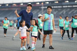 BIB: 50514
                            <button type="button" onclick="openModal(10575513)" class="btn btn-primary btn-sm float-right btn-popup" data-toggle="modal" data-target=".modal-high-quality">
                        <i class="fas fa-shopping-cart"></i> Add to Cart
                    </button>
                                            <button type="button" onclick="isThisMe(10575513, true)" class="btn btn-success btn-sm float-right btn-popup btn-isme hidden" data-toggle="tooltip" data-placement="bottom" title="นี่คือรูปของคุณใช่ไหม คลิกที่นี่เพื่อเอาเข้าอัลบั้ม">
                        <i class="fas fa-plus"></i> Add to album
                    </button>
                    <button type="button" onclick="isThisMe(10575513, false)" class="btn btn-warning btn-sm float-right btn-popup btn-isnotme hidden">
                        <i class="fas fa-ban"></i> Remove from album
                    </button>