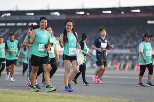 BIB: 527, 5230, 512
                            <button type="button" onclick="openModal(10574883)" class="btn btn-primary btn-sm float-right btn-popup" data-toggle="modal" data-target=".modal-high-quality">
                        <i class="fas fa-shopping-cart"></i> Add to Cart
                    </button>
                                            <button type="button" onclick="isThisMe(10574883, true)" class="btn btn-success btn-sm float-right btn-popup btn-isme hidden" data-toggle="tooltip" data-placement="bottom" title="นี่คือรูปของคุณใช่ไหม คลิกที่นี่เพื่อเอาเข้าอัลบั้ม">
                        <i class="fas fa-plus"></i> Add to album
                    </button>
                    <button type="button" onclick="isThisMe(10574883, false)" class="btn btn-warning btn-sm float-right btn-popup btn-isnotme hidden">
                        <i class="fas fa-ban"></i> Remove from album
                    </button>