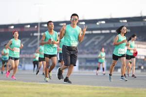 BIB: 5247
                            <button type="button" onclick="openModal(10573669)" class="btn btn-primary btn-sm float-right btn-popup" data-toggle="modal" data-target=".modal-high-quality">
                        <i class="fas fa-shopping-cart"></i> Add to Cart
                    </button>
                                            <button type="button" onclick="isThisMe(10573669, true)" class="btn btn-success btn-sm float-right btn-popup btn-isme hidden" data-toggle="tooltip" data-placement="bottom" title="นี่คือรูปของคุณใช่ไหม คลิกที่นี่เพื่อเอาเข้าอัลบั้ม">
                        <i class="fas fa-plus"></i> Add to album
                    </button>
                    <button type="button" onclick="isThisMe(10573669, false)" class="btn btn-warning btn-sm float-right btn-popup btn-isnotme hidden">
                        <i class="fas fa-ban"></i> Remove from album
                    </button>