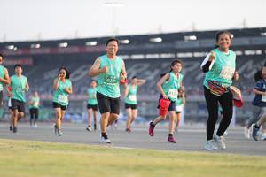 BIB: 5319, 50229, 8120
                            <button type="button" onclick="openModal(10573660)" class="btn btn-primary btn-sm float-right btn-popup" data-toggle="modal" data-target=".modal-high-quality">
                        <i class="fas fa-shopping-cart"></i> Add to Cart
                    </button>
                                            <button type="button" onclick="isThisMe(10573660, true)" class="btn btn-success btn-sm float-right btn-popup btn-isme hidden" data-toggle="tooltip" data-placement="bottom" title="นี่คือรูปของคุณใช่ไหม คลิกที่นี่เพื่อเอาเข้าอัลบั้ม">
                        <i class="fas fa-plus"></i> Add to album
                    </button>
                    <button type="button" onclick="isThisMe(10573660, false)" class="btn btn-warning btn-sm float-right btn-popup btn-isnotme hidden">
                        <i class="fas fa-ban"></i> Remove from album
                    </button>