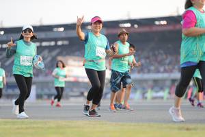 BIB: 52121, 50792
                            <button type="button" onclick="openModal(10574219)" class="btn btn-primary btn-sm float-right btn-popup" data-toggle="modal" data-target=".modal-high-quality">
                        <i class="fas fa-shopping-cart"></i> Add to Cart
                    </button>
                                            <button type="button" onclick="isThisMe(10574219, true)" class="btn btn-success btn-sm float-right btn-popup btn-isme hidden" data-toggle="tooltip" data-placement="bottom" title="นี่คือรูปของคุณใช่ไหม คลิกที่นี่เพื่อเอาเข้าอัลบั้ม">
                        <i class="fas fa-plus"></i> Add to album
                    </button>
                    <button type="button" onclick="isThisMe(10574219, false)" class="btn btn-warning btn-sm float-right btn-popup btn-isnotme hidden">
                        <i class="fas fa-ban"></i> Remove from album
                    </button>