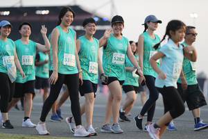 BIB: 52820, 53172, 5317, 529, 327
                            <button type="button" onclick="openModal(10575113)" class="btn btn-primary btn-sm float-right btn-popup" data-toggle="modal" data-target=".modal-high-quality">
                        <i class="fas fa-shopping-cart"></i> Add to Cart
                    </button>
                                            <button type="button" onclick="isThisMe(10575113, true)" class="btn btn-success btn-sm float-right btn-popup btn-isme hidden" data-toggle="tooltip" data-placement="bottom" title="นี่คือรูปของคุณใช่ไหม คลิกที่นี่เพื่อเอาเข้าอัลบั้ม">
                        <i class="fas fa-plus"></i> Add to album
                    </button>
                    <button type="button" onclick="isThisMe(10575113, false)" class="btn btn-warning btn-sm float-right btn-popup btn-isnotme hidden">
                        <i class="fas fa-ban"></i> Remove from album
                    </button>