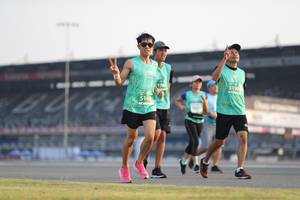 BIB: 5190, 1984, 51600
                            <button type="button" onclick="openModal(10573073)" class="btn btn-primary btn-sm float-right btn-popup" data-toggle="modal" data-target=".modal-high-quality">
                        <i class="fas fa-shopping-cart"></i> Add to Cart
                    </button>
                                            <button type="button" onclick="isThisMe(10573073, true)" class="btn btn-success btn-sm float-right btn-popup btn-isme hidden" data-toggle="tooltip" data-placement="bottom" title="นี่คือรูปของคุณใช่ไหม คลิกที่นี่เพื่อเอาเข้าอัลบั้ม">
                        <i class="fas fa-plus"></i> Add to album
                    </button>
                    <button type="button" onclick="isThisMe(10573073, false)" class="btn btn-warning btn-sm float-right btn-popup btn-isnotme hidden">
                        <i class="fas fa-ban"></i> Remove from album
                    </button>