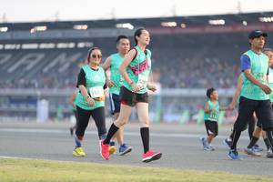 BIB: 186, 528, 532
                            <button type="button" onclick="openModal(10575050)" class="btn btn-primary btn-sm float-right btn-popup" data-toggle="modal" data-target=".modal-high-quality">
                        <i class="fas fa-shopping-cart"></i> Add to Cart
                    </button>
                                            <button type="button" onclick="isThisMe(10575050, true)" class="btn btn-success btn-sm float-right btn-popup btn-isme hidden" data-toggle="tooltip" data-placement="bottom" title="นี่คือรูปของคุณใช่ไหม คลิกที่นี่เพื่อเอาเข้าอัลบั้ม">
                        <i class="fas fa-plus"></i> Add to album
                    </button>
                    <button type="button" onclick="isThisMe(10575050, false)" class="btn btn-warning btn-sm float-right btn-popup btn-isnotme hidden">
                        <i class="fas fa-ban"></i> Remove from album
                    </button>