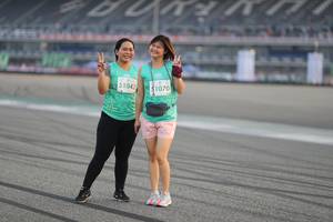 BIB: 51042, 31070
                            <button type="button" onclick="openModal(10575688)" class="btn btn-primary btn-sm float-right btn-popup" data-toggle="modal" data-target=".modal-high-quality">
                        <i class="fas fa-shopping-cart"></i> Add to Cart
                    </button>
                                            <button type="button" onclick="isThisMe(10575688, true)" class="btn btn-success btn-sm float-right btn-popup btn-isme hidden" data-toggle="tooltip" data-placement="bottom" title="นี่คือรูปของคุณใช่ไหม คลิกที่นี่เพื่อเอาเข้าอัลบั้ม">
                        <i class="fas fa-plus"></i> Add to album
                    </button>
                    <button type="button" onclick="isThisMe(10575688, false)" class="btn btn-warning btn-sm float-right btn-popup btn-isnotme hidden">
                        <i class="fas fa-ban"></i> Remove from album
                    </button>