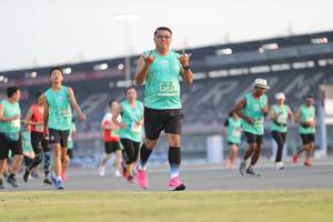 BIB: 10000, 52024, 182
                            <button type="button" onclick="openModal(10573767)" class="btn btn-primary btn-sm float-right btn-popup" data-toggle="modal" data-target=".modal-high-quality">
                        <i class="fas fa-shopping-cart"></i> Add to Cart
                    </button>
                                            <button type="button" onclick="isThisMe(10573767, true)" class="btn btn-success btn-sm float-right btn-popup btn-isme hidden" data-toggle="tooltip" data-placement="bottom" title="นี่คือรูปของคุณใช่ไหม คลิกที่นี่เพื่อเอาเข้าอัลบั้ม">
                        <i class="fas fa-plus"></i> Add to album
                    </button>
                    <button type="button" onclick="isThisMe(10573767, false)" class="btn btn-warning btn-sm float-right btn-popup btn-isnotme hidden">
                        <i class="fas fa-ban"></i> Remove from album
                    </button>