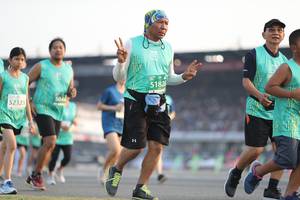 BIB: 51828, 504, 52323
                            <button type="button" onclick="openModal(10574110)" class="btn btn-primary btn-sm float-right btn-popup" data-toggle="modal" data-target=".modal-high-quality">
                        <i class="fas fa-shopping-cart"></i> Add to Cart
                    </button>
                                            <button type="button" onclick="isThisMe(10574110, true)" class="btn btn-success btn-sm float-right btn-popup btn-isme hidden" data-toggle="tooltip" data-placement="bottom" title="นี่คือรูปของคุณใช่ไหม คลิกที่นี่เพื่อเอาเข้าอัลบั้ม">
                        <i class="fas fa-plus"></i> Add to album
                    </button>
                    <button type="button" onclick="isThisMe(10574110, false)" class="btn btn-warning btn-sm float-right btn-popup btn-isnotme hidden">
                        <i class="fas fa-ban"></i> Remove from album
                    </button>