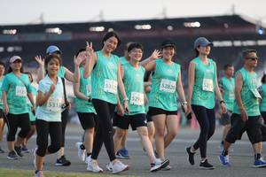 BIB: 527, 52820, 5317, 529, 512, 5313
                            <button type="button" onclick="openModal(10575109)" class="btn btn-primary btn-sm float-right btn-popup" data-toggle="modal" data-target=".modal-high-quality">
                        <i class="fas fa-shopping-cart"></i> Add to Cart
                    </button>
                                            <button type="button" onclick="isThisMe(10575109, true)" class="btn btn-success btn-sm float-right btn-popup btn-isme hidden" data-toggle="tooltip" data-placement="bottom" title="นี่คือรูปของคุณใช่ไหม คลิกที่นี่เพื่อเอาเข้าอัลบั้ม">
                        <i class="fas fa-plus"></i> Add to album
                    </button>
                    <button type="button" onclick="isThisMe(10575109, false)" class="btn btn-warning btn-sm float-right btn-popup btn-isnotme hidden">
                        <i class="fas fa-ban"></i> Remove from album
                    </button>