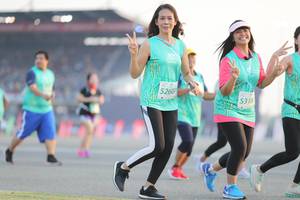 BIB: 5260, 5318
                            <button type="button" onclick="openModal(10574611)" class="btn btn-primary btn-sm float-right btn-popup" data-toggle="modal" data-target=".modal-high-quality">
                        <i class="fas fa-shopping-cart"></i> Add to Cart
                    </button>
                                            <button type="button" onclick="isThisMe(10574611, true)" class="btn btn-success btn-sm float-right btn-popup btn-isme hidden" data-toggle="tooltip" data-placement="bottom" title="นี่คือรูปของคุณใช่ไหม คลิกที่นี่เพื่อเอาเข้าอัลบั้ม">
                        <i class="fas fa-plus"></i> Add to album
                    </button>
                    <button type="button" onclick="isThisMe(10574611, false)" class="btn btn-warning btn-sm float-right btn-popup btn-isnotme hidden">
                        <i class="fas fa-ban"></i> Remove from album
                    </button>