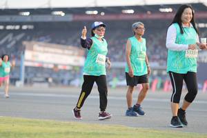 BIB: 53359, 51953, 5086
                            <button type="button" onclick="openModal(10574643)" class="btn btn-primary btn-sm float-right btn-popup" data-toggle="modal" data-target=".modal-high-quality">
                        <i class="fas fa-shopping-cart"></i> Add to Cart
                    </button>
                                            <button type="button" onclick="isThisMe(10574643, true)" class="btn btn-success btn-sm float-right btn-popup btn-isme hidden" data-toggle="tooltip" data-placement="bottom" title="นี่คือรูปของคุณใช่ไหม คลิกที่นี่เพื่อเอาเข้าอัลบั้ม">
                        <i class="fas fa-plus"></i> Add to album
                    </button>
                    <button type="button" onclick="isThisMe(10574643, false)" class="btn btn-warning btn-sm float-right btn-popup btn-isnotme hidden">
                        <i class="fas fa-ban"></i> Remove from album
                    </button>