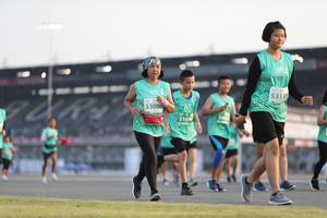 BIB: 53139, 53080, 51690
                            <button type="button" onclick="openModal(10574099)" class="btn btn-primary btn-sm float-right btn-popup" data-toggle="modal" data-target=".modal-high-quality">
                        <i class="fas fa-shopping-cart"></i> Add to Cart
                    </button>
                                            <button type="button" onclick="isThisMe(10574099, true)" class="btn btn-success btn-sm float-right btn-popup btn-isme hidden" data-toggle="tooltip" data-placement="bottom" title="นี่คือรูปของคุณใช่ไหม คลิกที่นี่เพื่อเอาเข้าอัลบั้ม">
                        <i class="fas fa-plus"></i> Add to album
                    </button>
                    <button type="button" onclick="isThisMe(10574099, false)" class="btn btn-warning btn-sm float-right btn-popup btn-isnotme hidden">
                        <i class="fas fa-ban"></i> Remove from album
                    </button>