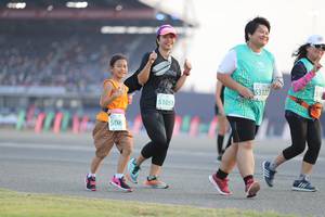 BIB: 53327, 51051, 508
                            <button type="button" onclick="openModal(10574688)" class="btn btn-primary btn-sm float-right btn-popup" data-toggle="modal" data-target=".modal-high-quality">
                        <i class="fas fa-shopping-cart"></i> Add to Cart
                    </button>
                                            <button type="button" onclick="isThisMe(10574688, true)" class="btn btn-success btn-sm float-right btn-popup btn-isme hidden" data-toggle="tooltip" data-placement="bottom" title="นี่คือรูปของคุณใช่ไหม คลิกที่นี่เพื่อเอาเข้าอัลบั้ม">
                        <i class="fas fa-plus"></i> Add to album
                    </button>
                    <button type="button" onclick="isThisMe(10574688, false)" class="btn btn-warning btn-sm float-right btn-popup btn-isnotme hidden">
                        <i class="fas fa-ban"></i> Remove from album
                    </button>