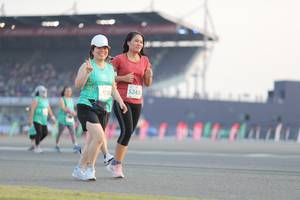 BIB: 5242, 1738
                            <button type="button" onclick="openModal(10575164)" class="btn btn-primary btn-sm float-right btn-popup" data-toggle="modal" data-target=".modal-high-quality">
                        <i class="fas fa-shopping-cart"></i> Add to Cart
                    </button>
                                            <button type="button" onclick="isThisMe(10575164, true)" class="btn btn-success btn-sm float-right btn-popup btn-isme hidden" data-toggle="tooltip" data-placement="bottom" title="นี่คือรูปของคุณใช่ไหม คลิกที่นี่เพื่อเอาเข้าอัลบั้ม">
                        <i class="fas fa-plus"></i> Add to album
                    </button>
                    <button type="button" onclick="isThisMe(10575164, false)" class="btn btn-warning btn-sm float-right btn-popup btn-isnotme hidden">
                        <i class="fas fa-ban"></i> Remove from album
                    </button>