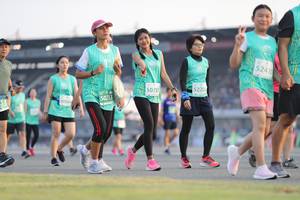 BIB: 5241, 5220, 50753, 50233, 8066, , 
                            <button type="button" onclick="openModal(10574407)" class="btn btn-primary btn-sm float-right btn-popup" data-toggle="modal" data-target=".modal-high-quality">
                        <i class="fas fa-shopping-cart"></i> Add to Cart
                    </button>
                                            <button type="button" onclick="isThisMe(10574407, true)" class="btn btn-success btn-sm float-right btn-popup btn-isme hidden" data-toggle="tooltip" data-placement="bottom" title="นี่คือรูปของคุณใช่ไหม คลิกที่นี่เพื่อเอาเข้าอัลบั้ม">
                        <i class="fas fa-plus"></i> Add to album
                    </button>
                    <button type="button" onclick="isThisMe(10574407, false)" class="btn btn-warning btn-sm float-right btn-popup btn-isnotme hidden">
                        <i class="fas fa-ban"></i> Remove from album
                    </button>