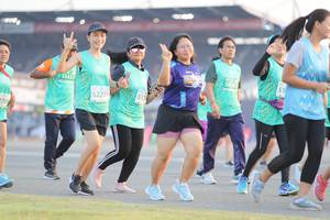 BIB: 50301, 53433, 52219
                            <button type="button" onclick="openModal(10574634)" class="btn btn-primary btn-sm float-right btn-popup" data-toggle="modal" data-target=".modal-high-quality">
                        <i class="fas fa-shopping-cart"></i> Add to Cart
                    </button>
                                            <button type="button" onclick="isThisMe(10574634, true)" class="btn btn-success btn-sm float-right btn-popup btn-isme hidden" data-toggle="tooltip" data-placement="bottom" title="นี่คือรูปของคุณใช่ไหม คลิกที่นี่เพื่อเอาเข้าอัลบั้ม">
                        <i class="fas fa-plus"></i> Add to album
                    </button>
                    <button type="button" onclick="isThisMe(10574634, false)" class="btn btn-warning btn-sm float-right btn-popup btn-isnotme hidden">
                        <i class="fas fa-ban"></i> Remove from album
                    </button>