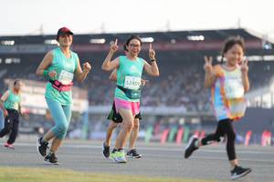 BIB: 52459, 50912
                            <button type="button" onclick="openModal(10573596)" class="btn btn-primary btn-sm float-right btn-popup" data-toggle="modal" data-target=".modal-high-quality">
                        <i class="fas fa-shopping-cart"></i> Add to Cart
                    </button>
                                            <button type="button" onclick="isThisMe(10573596, true)" class="btn btn-success btn-sm float-right btn-popup btn-isme hidden" data-toggle="tooltip" data-placement="bottom" title="นี่คือรูปของคุณใช่ไหม คลิกที่นี่เพื่อเอาเข้าอัลบั้ม">
                        <i class="fas fa-plus"></i> Add to album
                    </button>
                    <button type="button" onclick="isThisMe(10573596, false)" class="btn btn-warning btn-sm float-right btn-popup btn-isnotme hidden">
                        <i class="fas fa-ban"></i> Remove from album
                    </button>