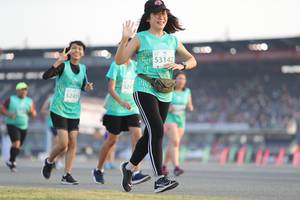 BIB: 53142, 524, 5241
                            <button type="button" onclick="openModal(10574145)" class="btn btn-primary btn-sm float-right btn-popup" data-toggle="modal" data-target=".modal-high-quality">
                        <i class="fas fa-shopping-cart"></i> Add to Cart
                    </button>
                                            <button type="button" onclick="isThisMe(10574145, true)" class="btn btn-success btn-sm float-right btn-popup btn-isme hidden" data-toggle="tooltip" data-placement="bottom" title="นี่คือรูปของคุณใช่ไหม คลิกที่นี่เพื่อเอาเข้าอัลบั้ม">
                        <i class="fas fa-plus"></i> Add to album
                    </button>
                    <button type="button" onclick="isThisMe(10574145, false)" class="btn btn-warning btn-sm float-right btn-popup btn-isnotme hidden">
                        <i class="fas fa-ban"></i> Remove from album
                    </button>