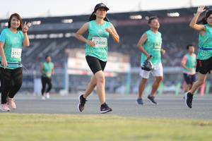 BIB: 2498, 5112
                            <button type="button" onclick="openModal(10573945)" class="btn btn-primary btn-sm float-right btn-popup" data-toggle="modal" data-target=".modal-high-quality">
                        <i class="fas fa-shopping-cart"></i> Add to Cart
                    </button>
                                            <button type="button" onclick="isThisMe(10573945, true)" class="btn btn-success btn-sm float-right btn-popup btn-isme hidden" data-toggle="tooltip" data-placement="bottom" title="นี่คือรูปของคุณใช่ไหม คลิกที่นี่เพื่อเอาเข้าอัลบั้ม">
                        <i class="fas fa-plus"></i> Add to album
                    </button>
                    <button type="button" onclick="isThisMe(10573945, false)" class="btn btn-warning btn-sm float-right btn-popup btn-isnotme hidden">
                        <i class="fas fa-ban"></i> Remove from album
                    </button>