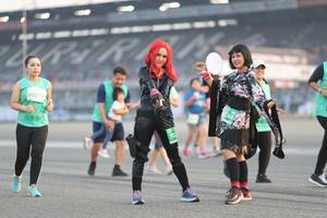 BIB: 80231, 268
                            <button type="button" onclick="openModal(10575556)" class="btn btn-primary btn-sm float-right btn-popup" data-toggle="modal" data-target=".modal-high-quality">
                        <i class="fas fa-shopping-cart"></i> Add to Cart
                    </button>
                                            <button type="button" onclick="isThisMe(10575556, true)" class="btn btn-success btn-sm float-right btn-popup btn-isme hidden" data-toggle="tooltip" data-placement="bottom" title="นี่คือรูปของคุณใช่ไหม คลิกที่นี่เพื่อเอาเข้าอัลบั้ม">
                        <i class="fas fa-plus"></i> Add to album
                    </button>
                    <button type="button" onclick="isThisMe(10575556, false)" class="btn btn-warning btn-sm float-right btn-popup btn-isnotme hidden">
                        <i class="fas fa-ban"></i> Remove from album
                    </button>