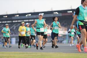 BIB: 5260, 5103
                            <button type="button" onclick="openModal(10574238)" class="btn btn-primary btn-sm float-right btn-popup" data-toggle="modal" data-target=".modal-high-quality">
                        <i class="fas fa-shopping-cart"></i> Add to Cart
                    </button>
                                            <button type="button" onclick="isThisMe(10574238, true)" class="btn btn-success btn-sm float-right btn-popup btn-isme hidden" data-toggle="tooltip" data-placement="bottom" title="นี่คือรูปของคุณใช่ไหม คลิกที่นี่เพื่อเอาเข้าอัลบั้ม">
                        <i class="fas fa-plus"></i> Add to album
                    </button>
                    <button type="button" onclick="isThisMe(10574238, false)" class="btn btn-warning btn-sm float-right btn-popup btn-isnotme hidden">
                        <i class="fas fa-ban"></i> Remove from album
                    </button>