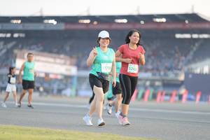 BIB: 52426, 52738
                            <button type="button" onclick="openModal(10575163)" class="btn btn-primary btn-sm float-right btn-popup" data-toggle="modal" data-target=".modal-high-quality">
                        <i class="fas fa-shopping-cart"></i> Add to Cart
                    </button>
                                            <button type="button" onclick="isThisMe(10575163, true)" class="btn btn-success btn-sm float-right btn-popup btn-isme hidden" data-toggle="tooltip" data-placement="bottom" title="นี่คือรูปของคุณใช่ไหม คลิกที่นี่เพื่อเอาเข้าอัลบั้ม">
                        <i class="fas fa-plus"></i> Add to album
                    </button>
                    <button type="button" onclick="isThisMe(10575163, false)" class="btn btn-warning btn-sm float-right btn-popup btn-isnotme hidden">
                        <i class="fas fa-ban"></i> Remove from album
                    </button>