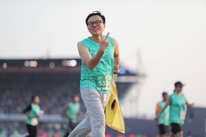 BIB: 000, 538
                            <button type="button" onclick="openModal(10574086)" class="btn btn-primary btn-sm float-right btn-popup" data-toggle="modal" data-target=".modal-high-quality">
                        <i class="fas fa-shopping-cart"></i> Add to Cart
                    </button>
                                            <button type="button" onclick="isThisMe(10574086, true)" class="btn btn-success btn-sm float-right btn-popup btn-isme hidden" data-toggle="tooltip" data-placement="bottom" title="นี่คือรูปของคุณใช่ไหม คลิกที่นี่เพื่อเอาเข้าอัลบั้ม">
                        <i class="fas fa-plus"></i> Add to album
                    </button>
                    <button type="button" onclick="isThisMe(10574086, false)" class="btn btn-warning btn-sm float-right btn-popup btn-isnotme hidden">
                        <i class="fas fa-ban"></i> Remove from album
                    </button>