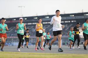 BIB: 507, 5063, 50623, 51728, 505
                            <button type="button" onclick="openModal(10573409)" class="btn btn-primary btn-sm float-right btn-popup" data-toggle="modal" data-target=".modal-high-quality">
                        <i class="fas fa-shopping-cart"></i> Add to Cart
                    </button>
                                            <button type="button" onclick="isThisMe(10573409, true)" class="btn btn-success btn-sm float-right btn-popup btn-isme hidden" data-toggle="tooltip" data-placement="bottom" title="นี่คือรูปของคุณใช่ไหม คลิกที่นี่เพื่อเอาเข้าอัลบั้ม">
                        <i class="fas fa-plus"></i> Add to album
                    </button>
                    <button type="button" onclick="isThisMe(10573409, false)" class="btn btn-warning btn-sm float-right btn-popup btn-isnotme hidden">
                        <i class="fas fa-ban"></i> Remove from album
                    </button>