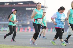 BIB: 51100, 5244
                            <button type="button" onclick="openModal(10574510)" class="btn btn-primary btn-sm float-right btn-popup" data-toggle="modal" data-target=".modal-high-quality">
                        <i class="fas fa-shopping-cart"></i> Add to Cart
                    </button>
                                            <button type="button" onclick="isThisMe(10574510, true)" class="btn btn-success btn-sm float-right btn-popup btn-isme hidden" data-toggle="tooltip" data-placement="bottom" title="นี่คือรูปของคุณใช่ไหม คลิกที่นี่เพื่อเอาเข้าอัลบั้ม">
                        <i class="fas fa-plus"></i> Add to album
                    </button>
                    <button type="button" onclick="isThisMe(10574510, false)" class="btn btn-warning btn-sm float-right btn-popup btn-isnotme hidden">
                        <i class="fas fa-ban"></i> Remove from album
                    </button>