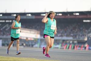 BIB: 53117
                            <button type="button" onclick="openModal(10573549)" class="btn btn-primary btn-sm float-right btn-popup" data-toggle="modal" data-target=".modal-high-quality">
                        <i class="fas fa-shopping-cart"></i> Add to Cart
                    </button>
                                            <button type="button" onclick="isThisMe(10573549, true)" class="btn btn-success btn-sm float-right btn-popup btn-isme hidden" data-toggle="tooltip" data-placement="bottom" title="นี่คือรูปของคุณใช่ไหม คลิกที่นี่เพื่อเอาเข้าอัลบั้ม">
                        <i class="fas fa-plus"></i> Add to album
                    </button>
                    <button type="button" onclick="isThisMe(10573549, false)" class="btn btn-warning btn-sm float-right btn-popup btn-isnotme hidden">
                        <i class="fas fa-ban"></i> Remove from album
                    </button>