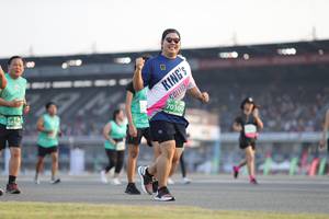 BIB: 501, 70309
                            <button type="button" onclick="openModal(10574057)" class="btn btn-primary btn-sm float-right btn-popup" data-toggle="modal" data-target=".modal-high-quality">
                        <i class="fas fa-shopping-cart"></i> Add to Cart
                    </button>
                                            <button type="button" onclick="isThisMe(10574057, true)" class="btn btn-success btn-sm float-right btn-popup btn-isme hidden" data-toggle="tooltip" data-placement="bottom" title="นี่คือรูปของคุณใช่ไหม คลิกที่นี่เพื่อเอาเข้าอัลบั้ม">
                        <i class="fas fa-plus"></i> Add to album
                    </button>
                    <button type="button" onclick="isThisMe(10574057, false)" class="btn btn-warning btn-sm float-right btn-popup btn-isnotme hidden">
                        <i class="fas fa-ban"></i> Remove from album
                    </button>