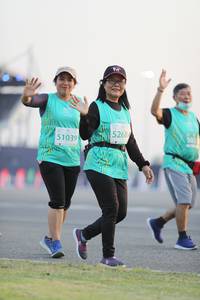 BIB: 5268, 51039
                            <button type="button" onclick="openModal(10574996)" class="btn btn-primary btn-sm float-right btn-popup" data-toggle="modal" data-target=".modal-high-quality">
                        <i class="fas fa-shopping-cart"></i> Add to Cart
                    </button>
                                            <button type="button" onclick="isThisMe(10574996, true)" class="btn btn-success btn-sm float-right btn-popup btn-isme hidden" data-toggle="tooltip" data-placement="bottom" title="นี่คือรูปของคุณใช่ไหม คลิกที่นี่เพื่อเอาเข้าอัลบั้ม">
                        <i class="fas fa-plus"></i> Add to album
                    </button>
                    <button type="button" onclick="isThisMe(10574996, false)" class="btn btn-warning btn-sm float-right btn-popup btn-isnotme hidden">
                        <i class="fas fa-ban"></i> Remove from album
                    </button>