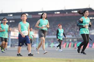 BIB: 090, 50541, 50150
                            <button type="button" onclick="openModal(10573997)" class="btn btn-primary btn-sm float-right btn-popup" data-toggle="modal" data-target=".modal-high-quality">
                        <i class="fas fa-shopping-cart"></i> Add to Cart
                    </button>
                                            <button type="button" onclick="isThisMe(10573997, true)" class="btn btn-success btn-sm float-right btn-popup btn-isme hidden" data-toggle="tooltip" data-placement="bottom" title="นี่คือรูปของคุณใช่ไหม คลิกที่นี่เพื่อเอาเข้าอัลบั้ม">
                        <i class="fas fa-plus"></i> Add to album
                    </button>
                    <button type="button" onclick="isThisMe(10573997, false)" class="btn btn-warning btn-sm float-right btn-popup btn-isnotme hidden">
                        <i class="fas fa-ban"></i> Remove from album
                    </button>