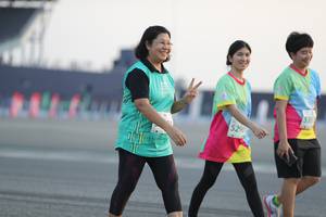 BIB: 530, 5290
                            <button type="button" onclick="openModal(10575309)" class="btn btn-primary btn-sm float-right btn-popup" data-toggle="modal" data-target=".modal-high-quality">
                        <i class="fas fa-shopping-cart"></i> Add to Cart
                    </button>
                                            <button type="button" onclick="isThisMe(10575309, true)" class="btn btn-success btn-sm float-right btn-popup btn-isme hidden" data-toggle="tooltip" data-placement="bottom" title="นี่คือรูปของคุณใช่ไหม คลิกที่นี่เพื่อเอาเข้าอัลบั้ม">
                        <i class="fas fa-plus"></i> Add to album
                    </button>
                    <button type="button" onclick="isThisMe(10575309, false)" class="btn btn-warning btn-sm float-right btn-popup btn-isnotme hidden">
                        <i class="fas fa-ban"></i> Remove from album
                    </button>