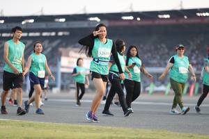 BIB: 52619, 51964, 524
                            <button type="button" onclick="openModal(10575086)" class="btn btn-primary btn-sm float-right btn-popup" data-toggle="modal" data-target=".modal-high-quality">
                        <i class="fas fa-shopping-cart"></i> Add to Cart
                    </button>
                                            <button type="button" onclick="isThisMe(10575086, true)" class="btn btn-success btn-sm float-right btn-popup btn-isme hidden" data-toggle="tooltip" data-placement="bottom" title="นี่คือรูปของคุณใช่ไหม คลิกที่นี่เพื่อเอาเข้าอัลบั้ม">
                        <i class="fas fa-plus"></i> Add to album
                    </button>
                    <button type="button" onclick="isThisMe(10575086, false)" class="btn btn-warning btn-sm float-right btn-popup btn-isnotme hidden">
                        <i class="fas fa-ban"></i> Remove from album
                    </button>