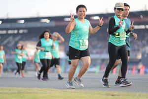 BIB: 515
                            <button type="button" onclick="openModal(10574197)" class="btn btn-primary btn-sm float-right btn-popup" data-toggle="modal" data-target=".modal-high-quality">
                        <i class="fas fa-shopping-cart"></i> Add to Cart
                    </button>
                                            <button type="button" onclick="isThisMe(10574197, true)" class="btn btn-success btn-sm float-right btn-popup btn-isme hidden" data-toggle="tooltip" data-placement="bottom" title="นี่คือรูปของคุณใช่ไหม คลิกที่นี่เพื่อเอาเข้าอัลบั้ม">
                        <i class="fas fa-plus"></i> Add to album
                    </button>
                    <button type="button" onclick="isThisMe(10574197, false)" class="btn btn-warning btn-sm float-right btn-popup btn-isnotme hidden">
                        <i class="fas fa-ban"></i> Remove from album
                    </button>