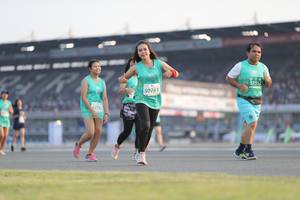 BIB: 51952, 50761, 275
                            <button type="button" onclick="openModal(10574163)" class="btn btn-primary btn-sm float-right btn-popup" data-toggle="modal" data-target=".modal-high-quality">
                        <i class="fas fa-shopping-cart"></i> Add to Cart
                    </button>
                                            <button type="button" onclick="isThisMe(10574163, true)" class="btn btn-success btn-sm float-right btn-popup btn-isme hidden" data-toggle="tooltip" data-placement="bottom" title="นี่คือรูปของคุณใช่ไหม คลิกที่นี่เพื่อเอาเข้าอัลบั้ม">
                        <i class="fas fa-plus"></i> Add to album
                    </button>
                    <button type="button" onclick="isThisMe(10574163, false)" class="btn btn-warning btn-sm float-right btn-popup btn-isnotme hidden">
                        <i class="fas fa-ban"></i> Remove from album
                    </button>