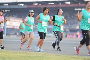 BIB: 53119, 5311, 5333, 525
                            <button type="button" onclick="openModal(10574617)" class="btn btn-primary btn-sm float-right btn-popup" data-toggle="modal" data-target=".modal-high-quality">
                        <i class="fas fa-shopping-cart"></i> Add to Cart
                    </button>
                                            <button type="button" onclick="isThisMe(10574617, true)" class="btn btn-success btn-sm float-right btn-popup btn-isme hidden" data-toggle="tooltip" data-placement="bottom" title="นี่คือรูปของคุณใช่ไหม คลิกที่นี่เพื่อเอาเข้าอัลบั้ม">
                        <i class="fas fa-plus"></i> Add to album
                    </button>
                    <button type="button" onclick="isThisMe(10574617, false)" class="btn btn-warning btn-sm float-right btn-popup btn-isnotme hidden">
                        <i class="fas fa-ban"></i> Remove from album
                    </button>