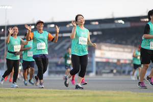 BIB: 52398, 5288, 52564, 526
                            <button type="button" onclick="openModal(10574324)" class="btn btn-primary btn-sm float-right btn-popup" data-toggle="modal" data-target=".modal-high-quality">
                        <i class="fas fa-shopping-cart"></i> Add to Cart
                    </button>
                                            <button type="button" onclick="isThisMe(10574324, true)" class="btn btn-success btn-sm float-right btn-popup btn-isme hidden" data-toggle="tooltip" data-placement="bottom" title="นี่คือรูปของคุณใช่ไหม คลิกที่นี่เพื่อเอาเข้าอัลบั้ม">
                        <i class="fas fa-plus"></i> Add to album
                    </button>
                    <button type="button" onclick="isThisMe(10574324, false)" class="btn btn-warning btn-sm float-right btn-popup btn-isnotme hidden">
                        <i class="fas fa-ban"></i> Remove from album
                    </button>