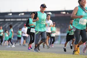 BIB: 53272, 5016, 5000, 523
                            <button type="button" onclick="openModal(10573916)" class="btn btn-primary btn-sm float-right btn-popup" data-toggle="modal" data-target=".modal-high-quality">
                        <i class="fas fa-shopping-cart"></i> Add to Cart
                    </button>
                                            <button type="button" onclick="isThisMe(10573916, true)" class="btn btn-success btn-sm float-right btn-popup btn-isme hidden" data-toggle="tooltip" data-placement="bottom" title="นี่คือรูปของคุณใช่ไหม คลิกที่นี่เพื่อเอาเข้าอัลบั้ม">
                        <i class="fas fa-plus"></i> Add to album
                    </button>
                    <button type="button" onclick="isThisMe(10573916, false)" class="btn btn-warning btn-sm float-right btn-popup btn-isnotme hidden">
                        <i class="fas fa-ban"></i> Remove from album
                    </button>