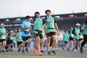 BIB: 7232, 232
                            <button type="button" onclick="openModal(10574233)" class="btn btn-primary btn-sm float-right btn-popup" data-toggle="modal" data-target=".modal-high-quality">
                        <i class="fas fa-shopping-cart"></i> Add to Cart
                    </button>
                                            <button type="button" onclick="isThisMe(10574233, true)" class="btn btn-success btn-sm float-right btn-popup btn-isme hidden" data-toggle="tooltip" data-placement="bottom" title="นี่คือรูปของคุณใช่ไหม คลิกที่นี่เพื่อเอาเข้าอัลบั้ม">
                        <i class="fas fa-plus"></i> Add to album
                    </button>
                    <button type="button" onclick="isThisMe(10574233, false)" class="btn btn-warning btn-sm float-right btn-popup btn-isnotme hidden">
                        <i class="fas fa-ban"></i> Remove from album
                    </button>