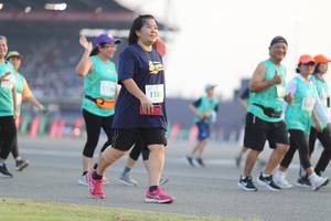 BIB: 5120, 118
                            <button type="button" onclick="openModal(10574922)" class="btn btn-primary btn-sm float-right btn-popup" data-toggle="modal" data-target=".modal-high-quality">
                        <i class="fas fa-shopping-cart"></i> Add to Cart
                    </button>
                                            <button type="button" onclick="isThisMe(10574922, true)" class="btn btn-success btn-sm float-right btn-popup btn-isme hidden" data-toggle="tooltip" data-placement="bottom" title="นี่คือรูปของคุณใช่ไหม คลิกที่นี่เพื่อเอาเข้าอัลบั้ม">
                        <i class="fas fa-plus"></i> Add to album
                    </button>
                    <button type="button" onclick="isThisMe(10574922, false)" class="btn btn-warning btn-sm float-right btn-popup btn-isnotme hidden">
                        <i class="fas fa-ban"></i> Remove from album
                    </button>