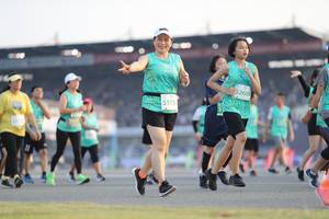 BIB: 52608, 5103
                            <button type="button" onclick="openModal(10574241)" class="btn btn-primary btn-sm float-right btn-popup" data-toggle="modal" data-target=".modal-high-quality">
                        <i class="fas fa-shopping-cart"></i> Add to Cart
                    </button>
                                            <button type="button" onclick="isThisMe(10574241, true)" class="btn btn-success btn-sm float-right btn-popup btn-isme hidden" data-toggle="tooltip" data-placement="bottom" title="นี่คือรูปของคุณใช่ไหม คลิกที่นี่เพื่อเอาเข้าอัลบั้ม">
                        <i class="fas fa-plus"></i> Add to album
                    </button>
                    <button type="button" onclick="isThisMe(10574241, false)" class="btn btn-warning btn-sm float-right btn-popup btn-isnotme hidden">
                        <i class="fas fa-ban"></i> Remove from album
                    </button>