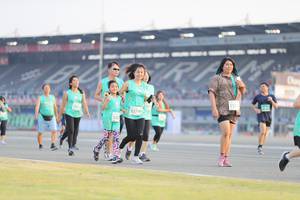 BIB: 1000, 52740
                            <button type="button" onclick="openModal(10574728)" class="btn btn-primary btn-sm float-right btn-popup" data-toggle="modal" data-target=".modal-high-quality">
                        <i class="fas fa-shopping-cart"></i> Add to Cart
                    </button>
                                            <button type="button" onclick="isThisMe(10574728, true)" class="btn btn-success btn-sm float-right btn-popup btn-isme hidden" data-toggle="tooltip" data-placement="bottom" title="นี่คือรูปของคุณใช่ไหม คลิกที่นี่เพื่อเอาเข้าอัลบั้ม">
                        <i class="fas fa-plus"></i> Add to album
                    </button>
                    <button type="button" onclick="isThisMe(10574728, false)" class="btn btn-warning btn-sm float-right btn-popup btn-isnotme hidden">
                        <i class="fas fa-ban"></i> Remove from album
                    </button>